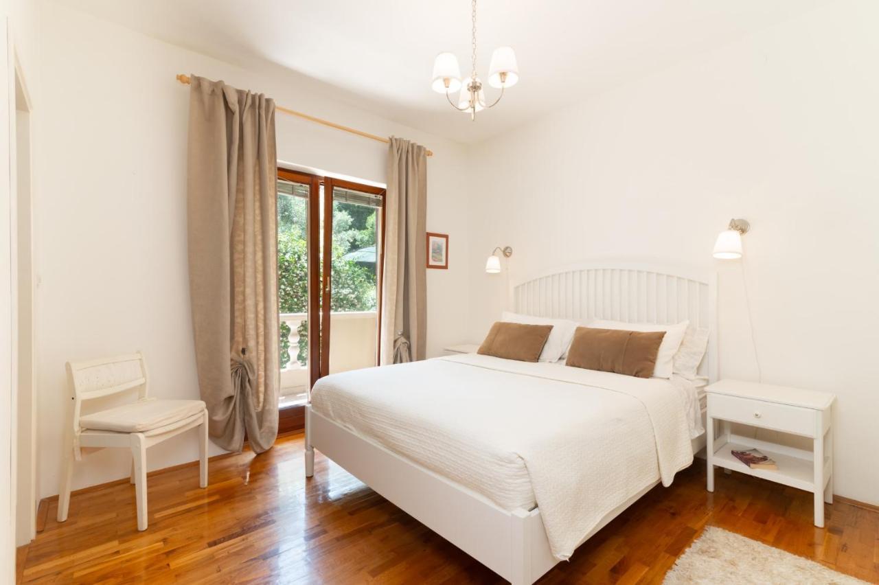 Apartments Rozelyn Уґлян Екстер'єр фото