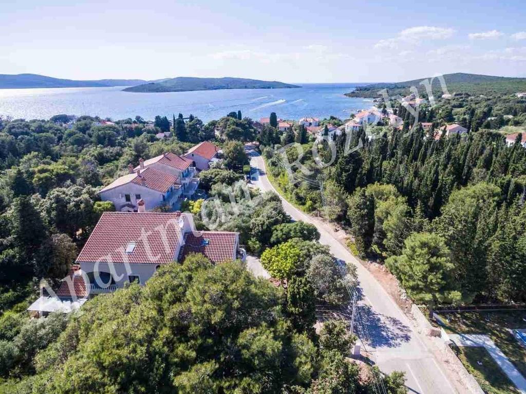 Apartments Rozelyn Уґлян Екстер'єр фото